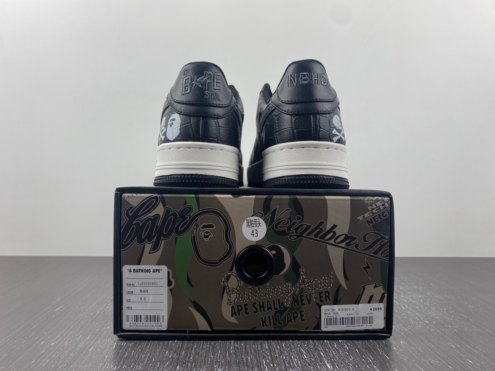 BAPE SNEAKERS