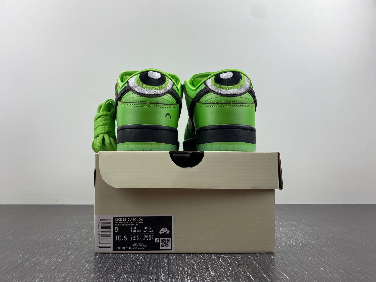 Powerpuff Girls Nike SB Dunk Low "Buttercup" FZ8319-300