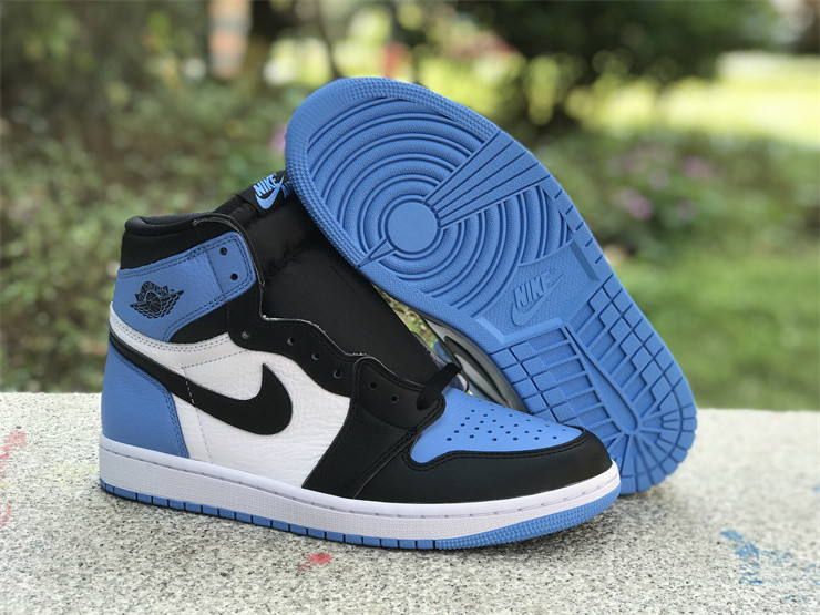 Air Jordan 1 High OG University Blue DZ5485-400