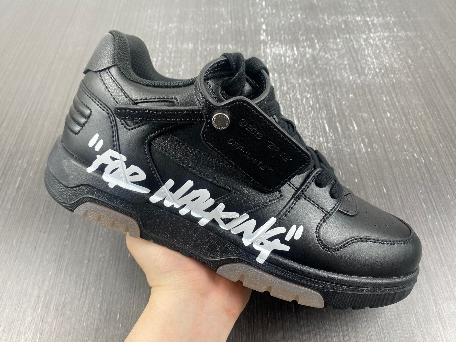 Off-White c/o Virgil Abloh