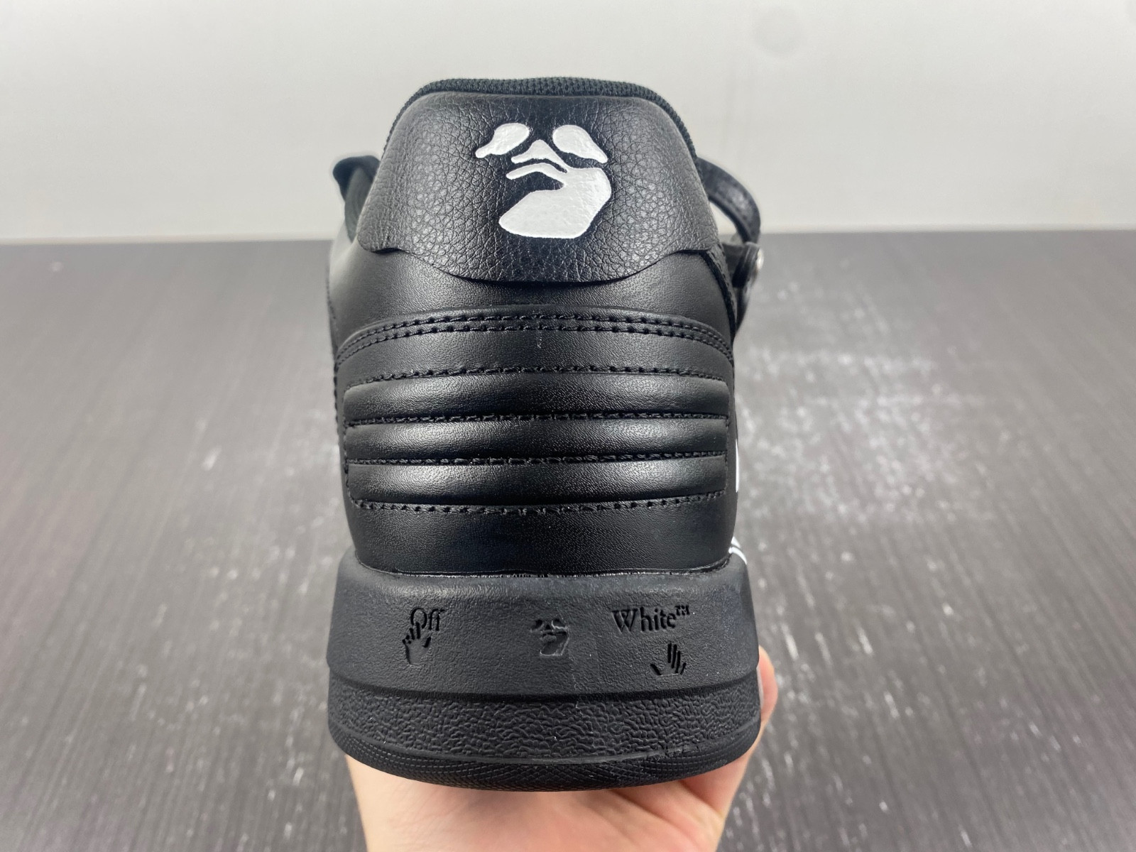 Off-White c/o Virgil Abloh