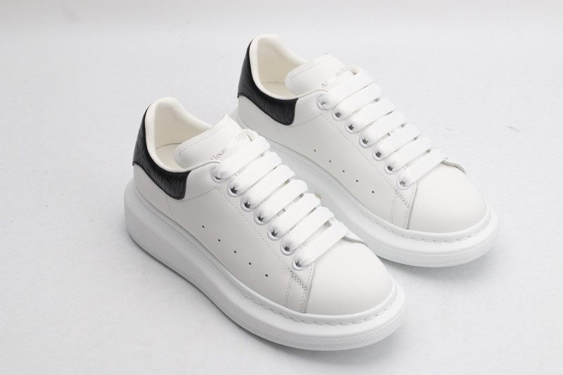 ALEXANDER MCQUEEN SNEAKER