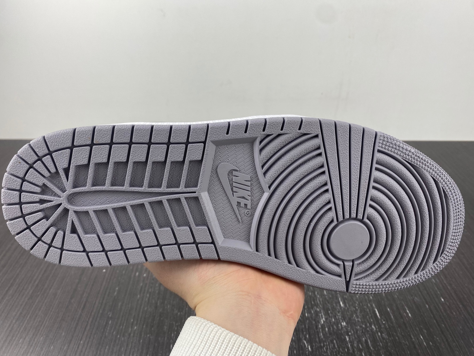 AIR JORDAN 1 RETRO HIGH OG "TRUE BLUE" DZ5485-410