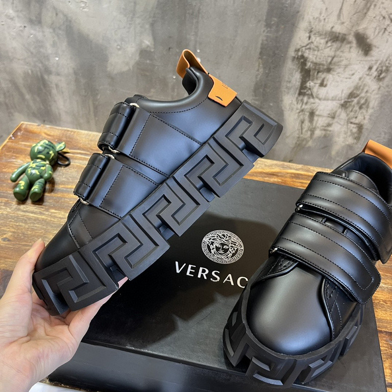 VERSACE SNEAKER