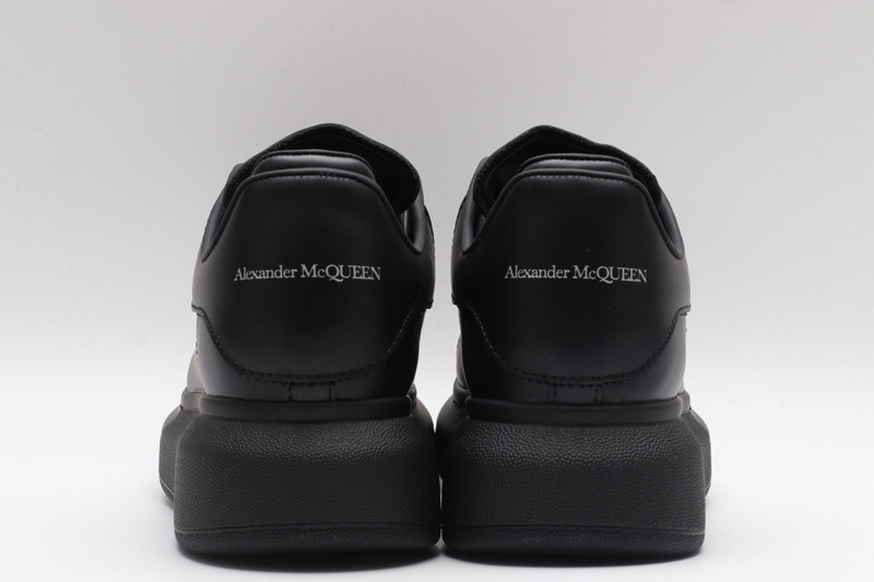 ALEXANDER MCQUEEN SNEAKER
