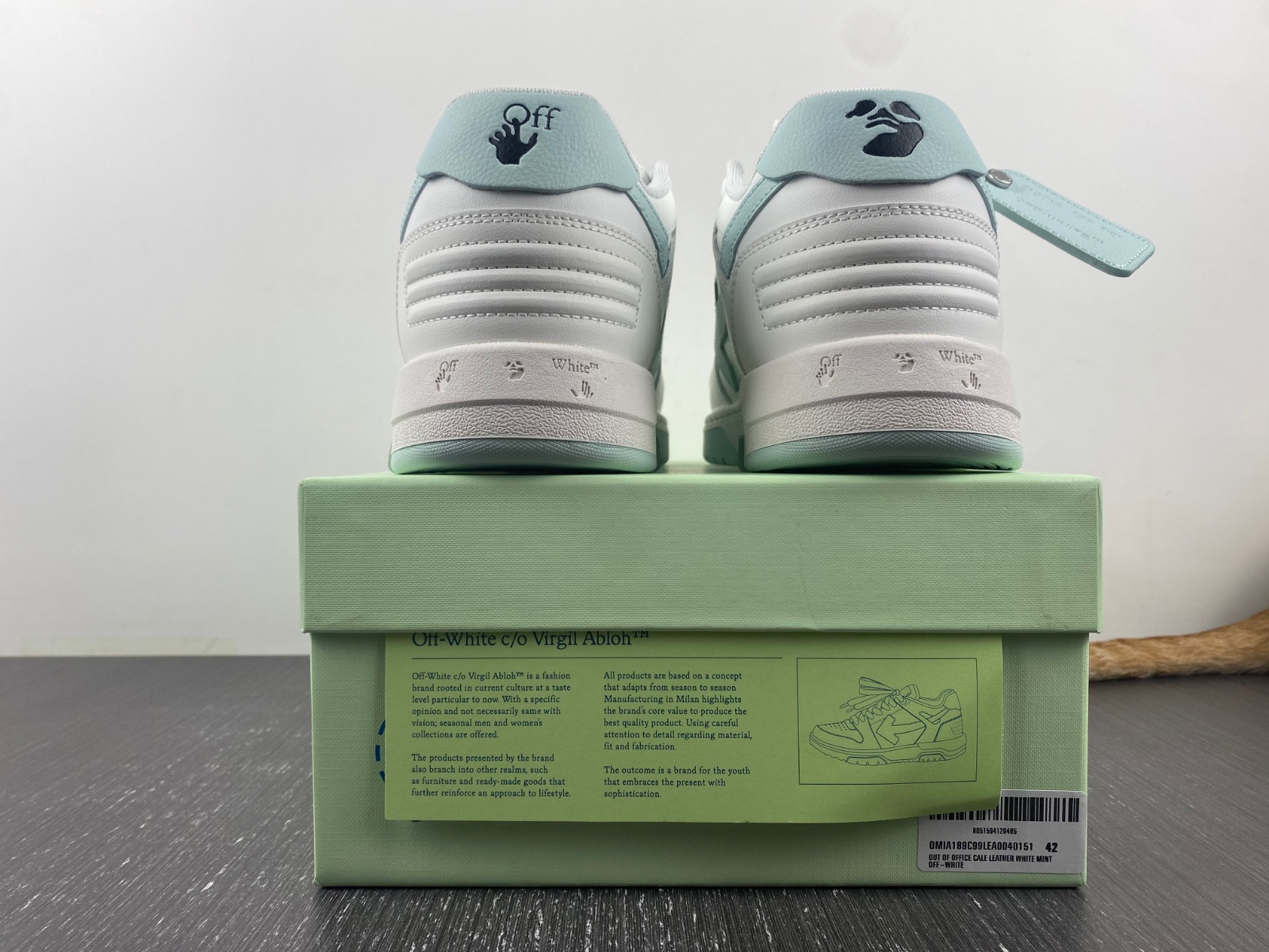 Off-White c/o Virgil Abloh