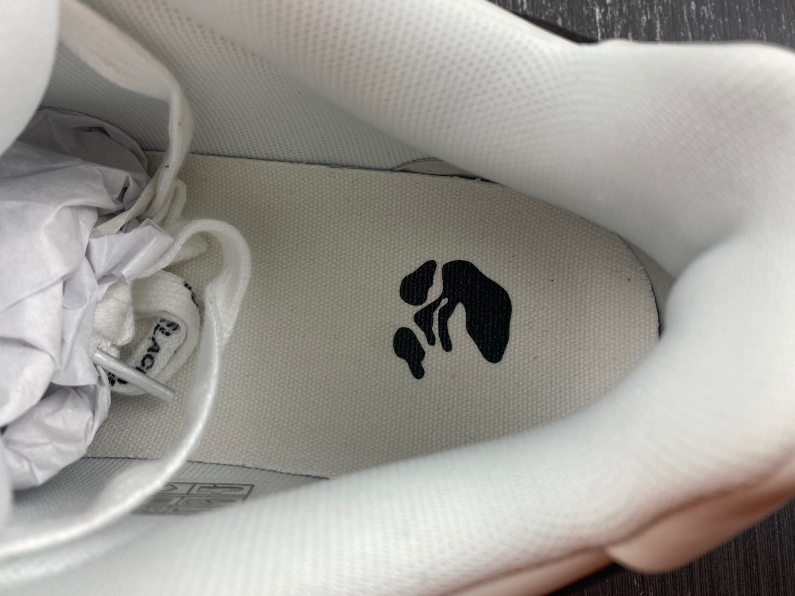 Off-White c/o Virgil Abloh