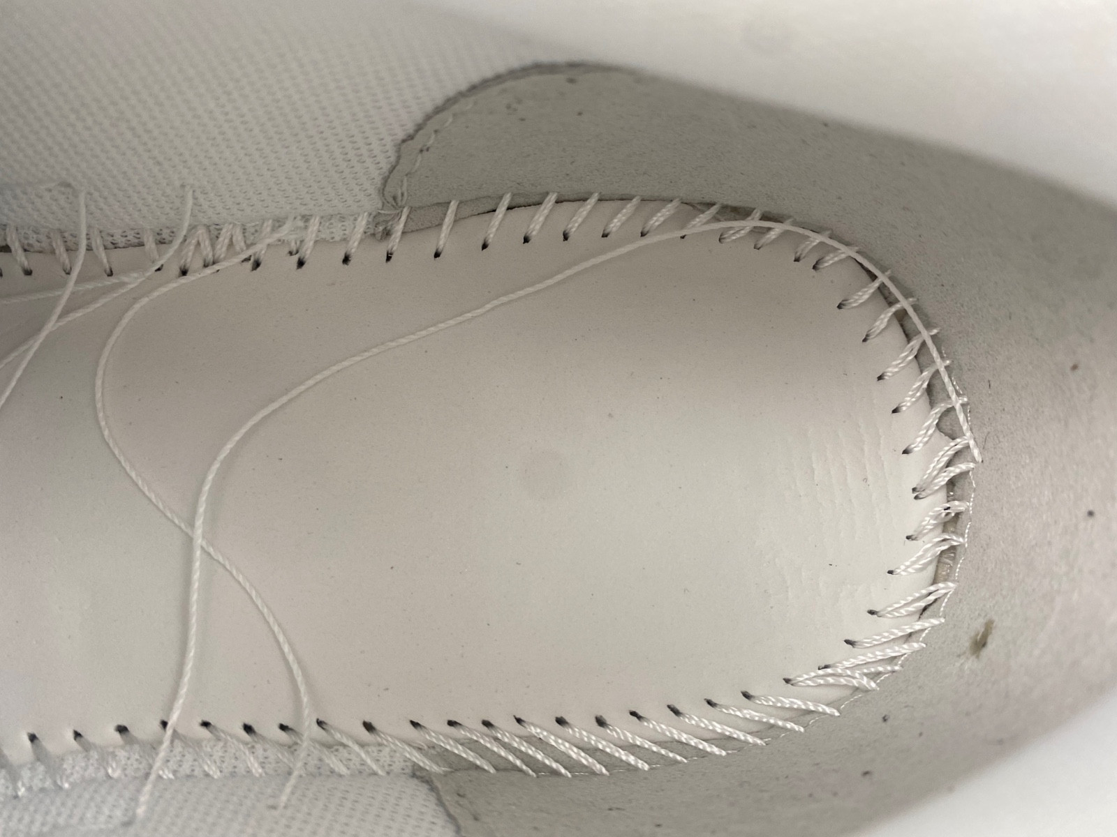 Off-White c/o Virgil Abloh