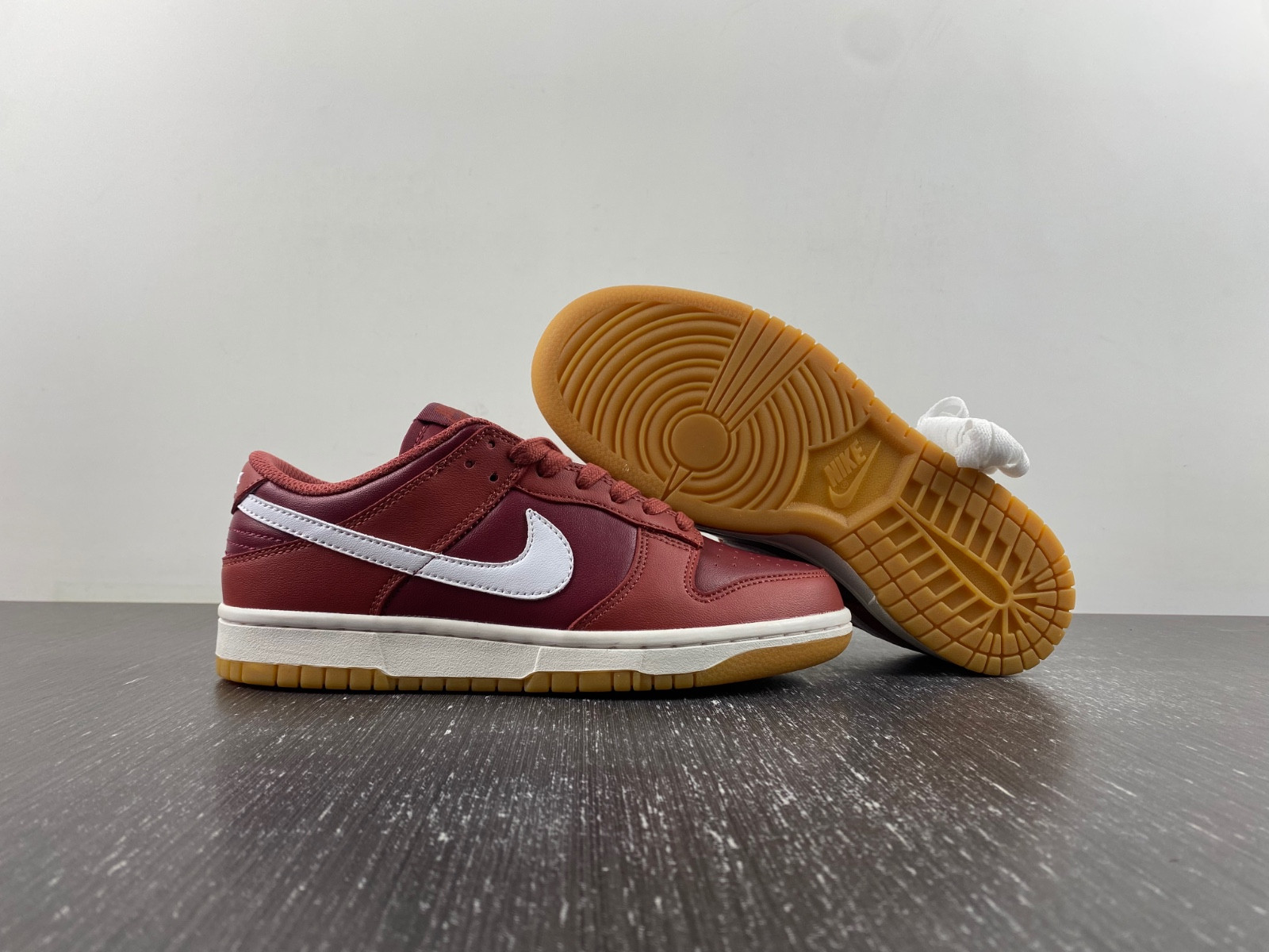 Dunk Low With Hits Of “Desert Berry”DD1503-603