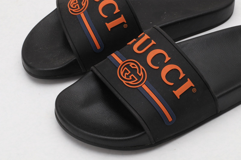 GUC LEATHER SLIDE