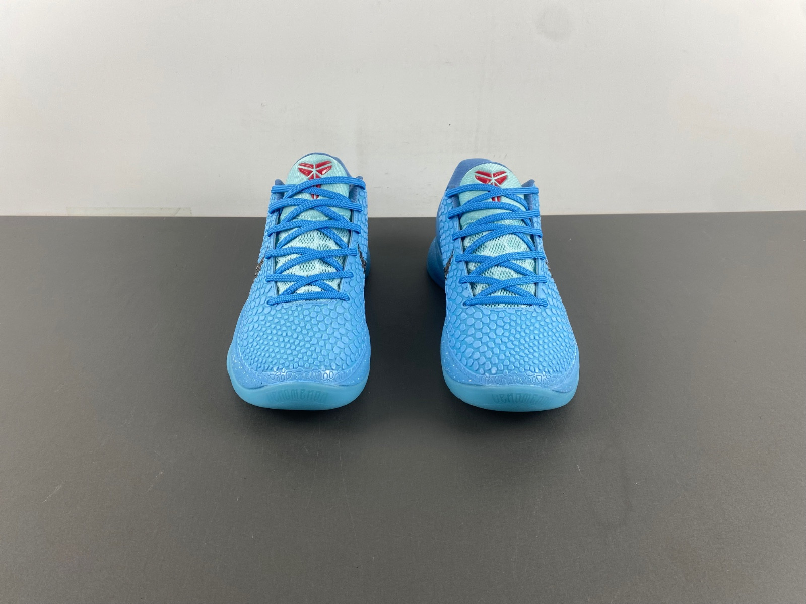 Nike Kobe 6 ice grinch. P.E PE2023-100