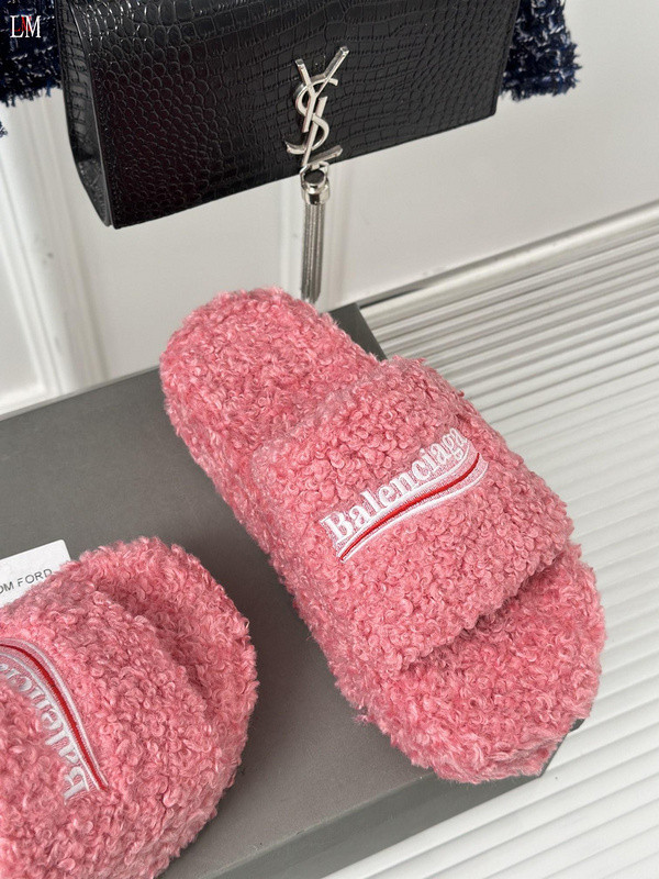 BALENCIAGA SLIDES