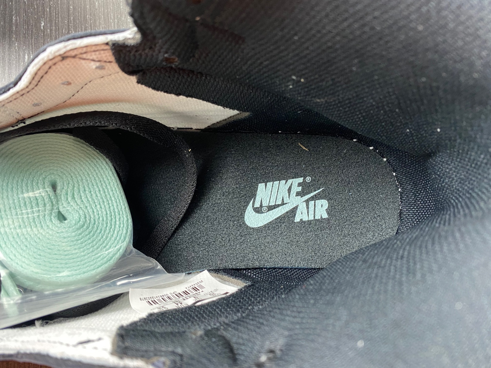 Jordan 1 Retro High Igloo Hombre - 861428-100