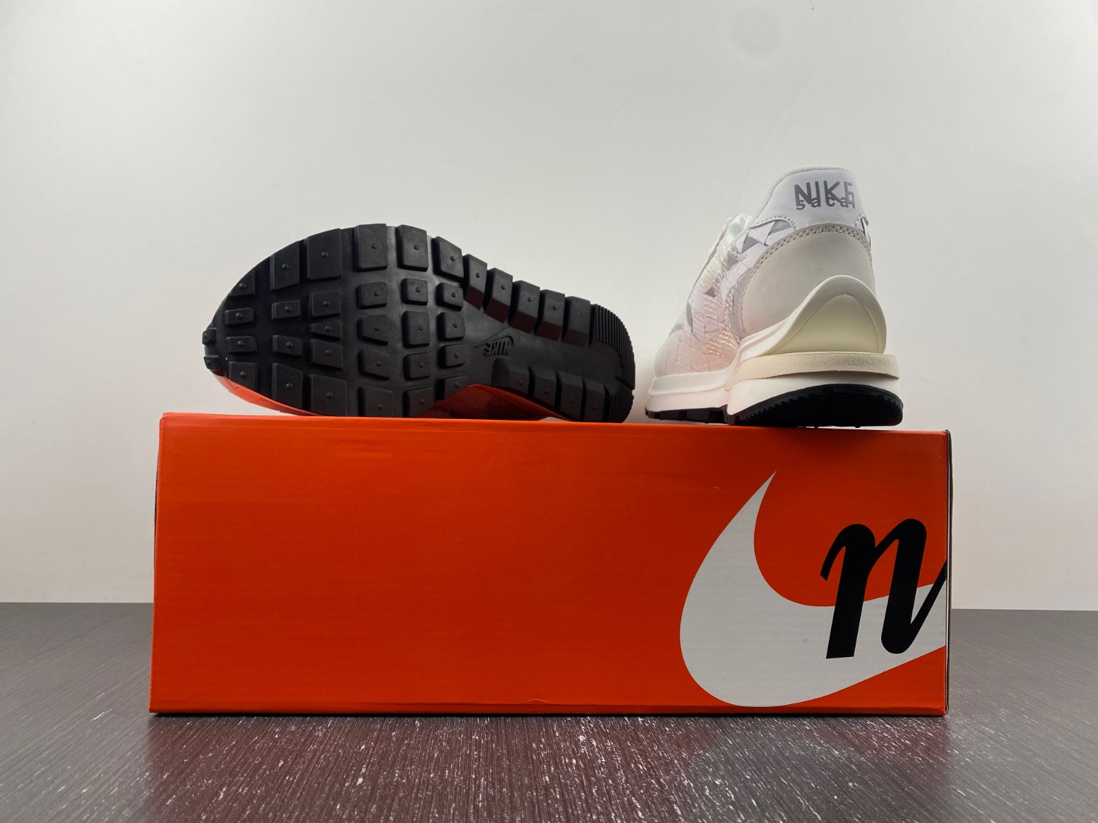 Social x Nike woven "White" DR5209-100