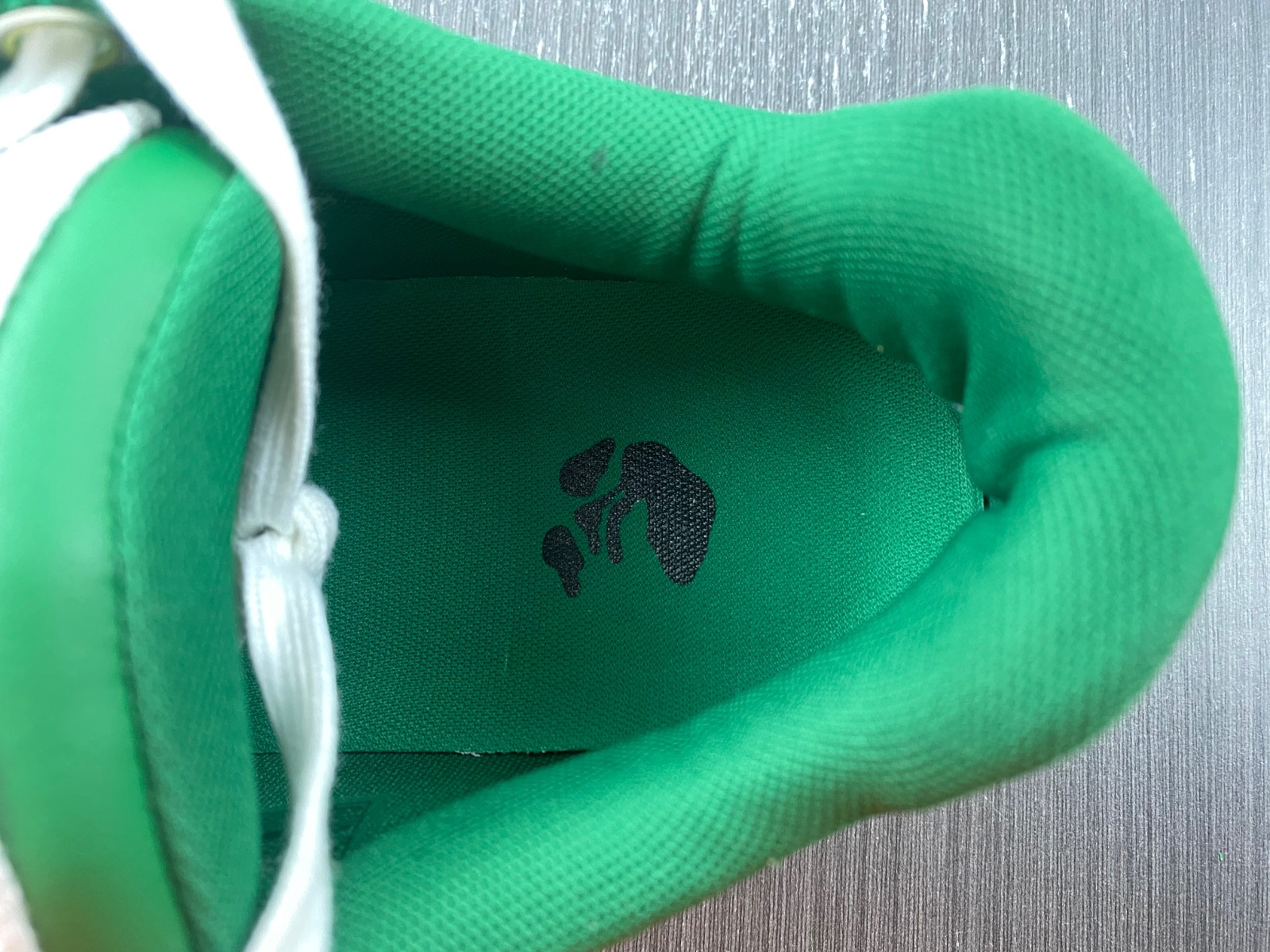 Off-White c/o Virgil Abloh