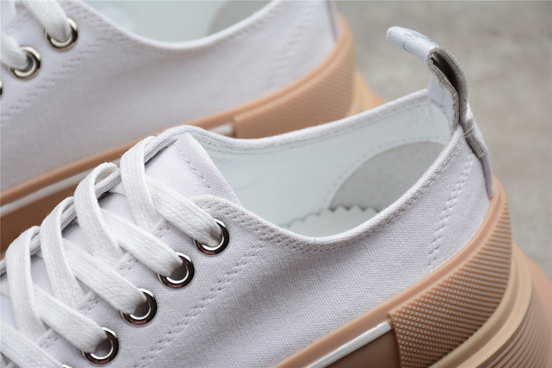 ALEXANDER MCQUEEN SNEAKER