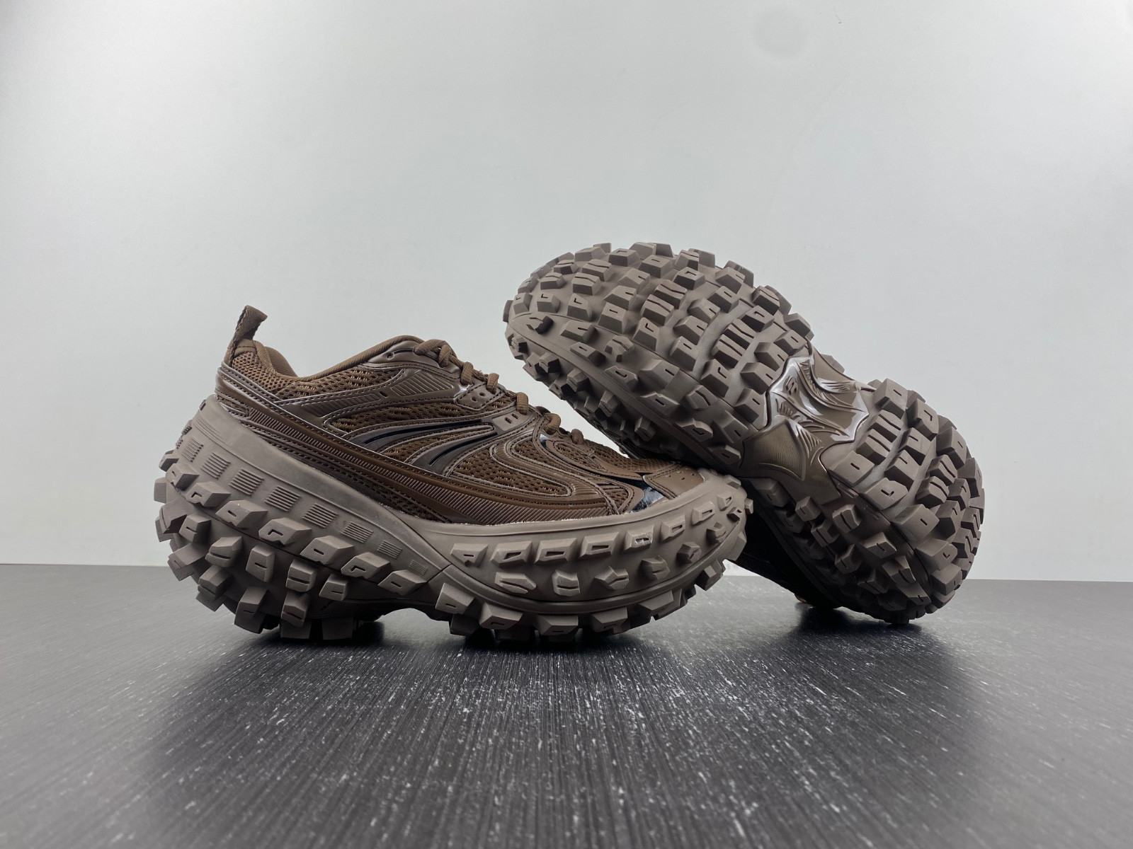 Ba*len*cia*ga bouncer chunky-sole sneakers