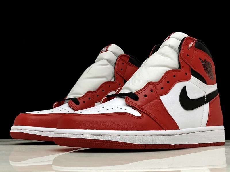 Air Jordan 1 Retor High OG Chicago Red 555088-101