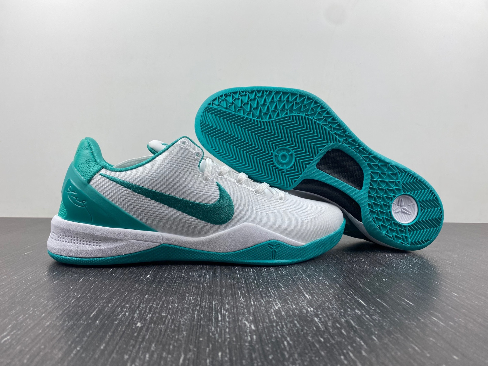 Nike Kobe 8 Protro White Radiant Emerald FQ3549-101
