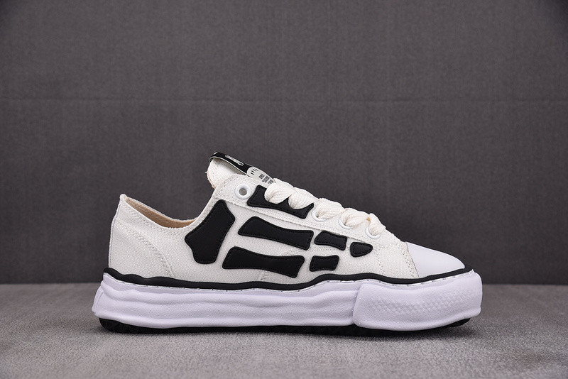 A*iri x MMY Sneakers