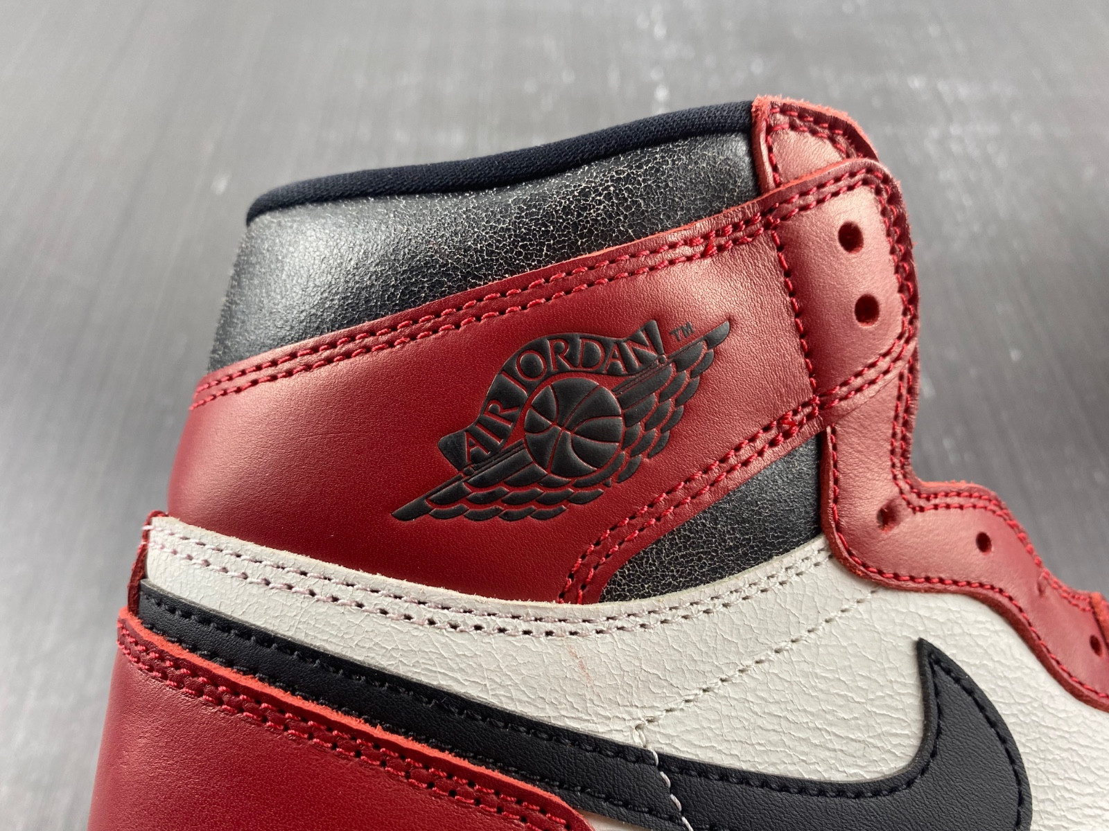 Jordan 1 Retro High OG Chicago Lost and Found DZ5485-612