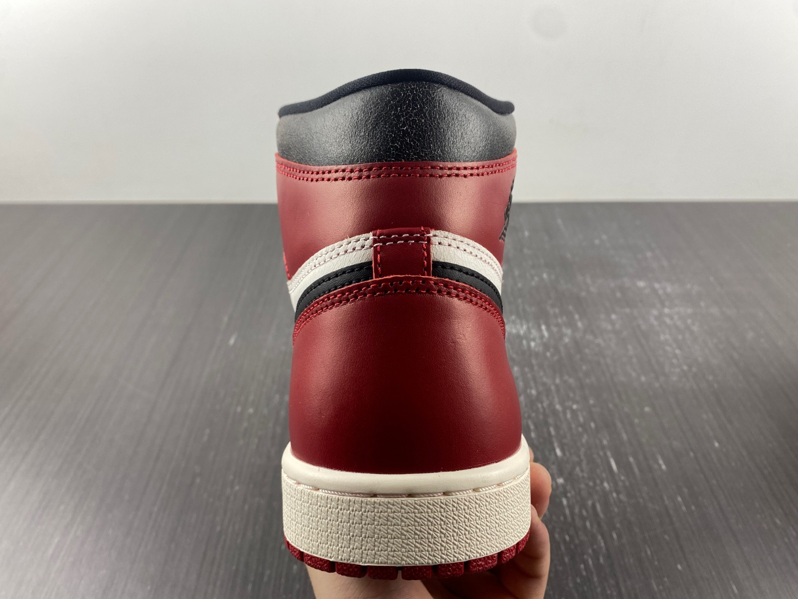 Jordan 1 Retro High OG Chicago Lost and Found DZ5485-612