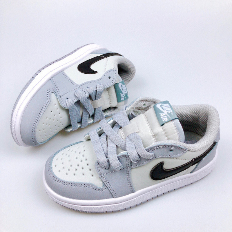 AIR JORDAN 1 KIDS SHOES