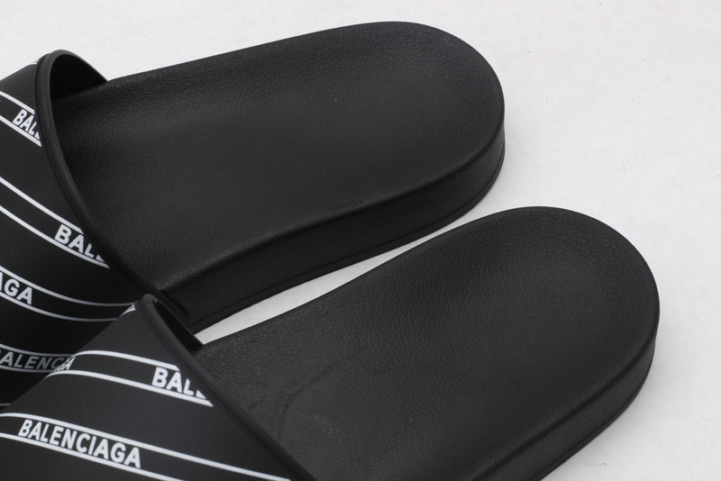 Ba*len*cia*ga slides