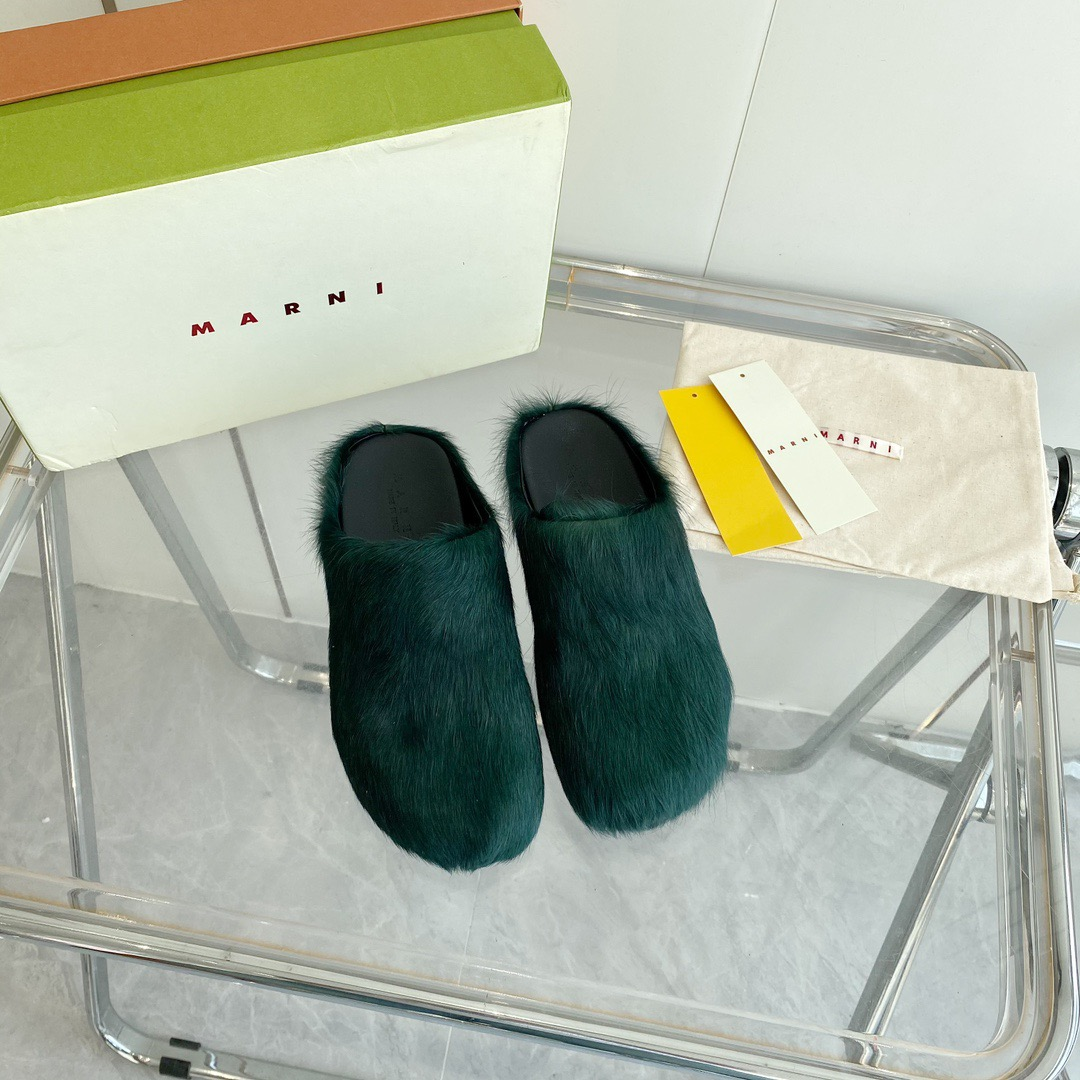 MARNI Green Fussbett Sabot Loafers