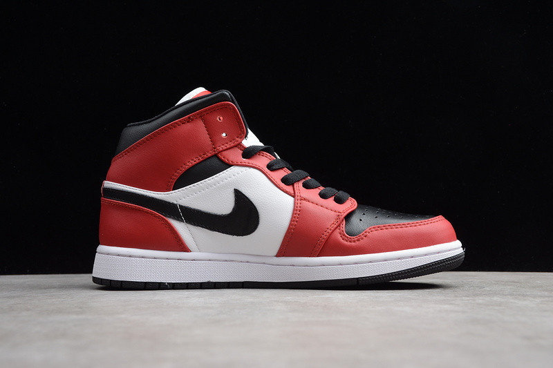 Air Jordan 1 Mid Chicago Black Toe 554724-069