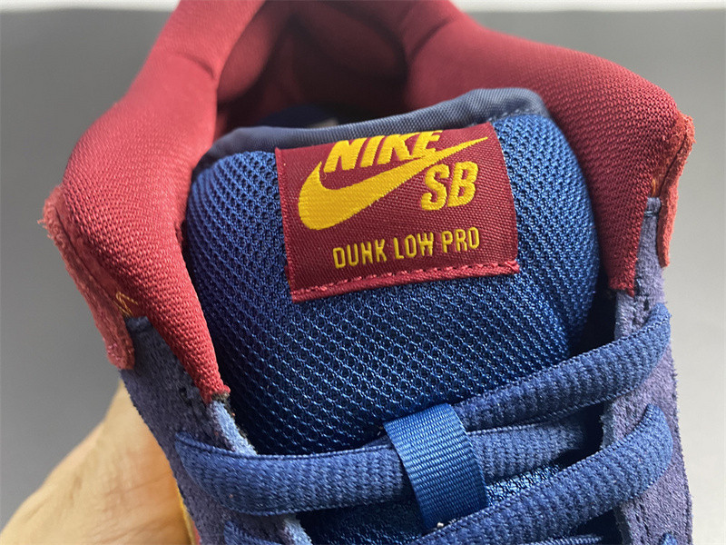 NIKE SB DUNK LOW “BARCELONA” DJ0606-400
