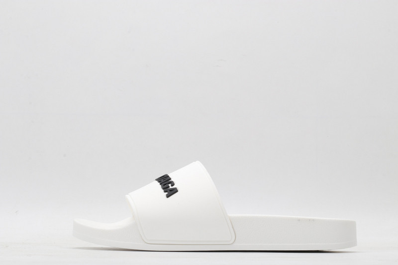 Ba*len*cia*ga white slides