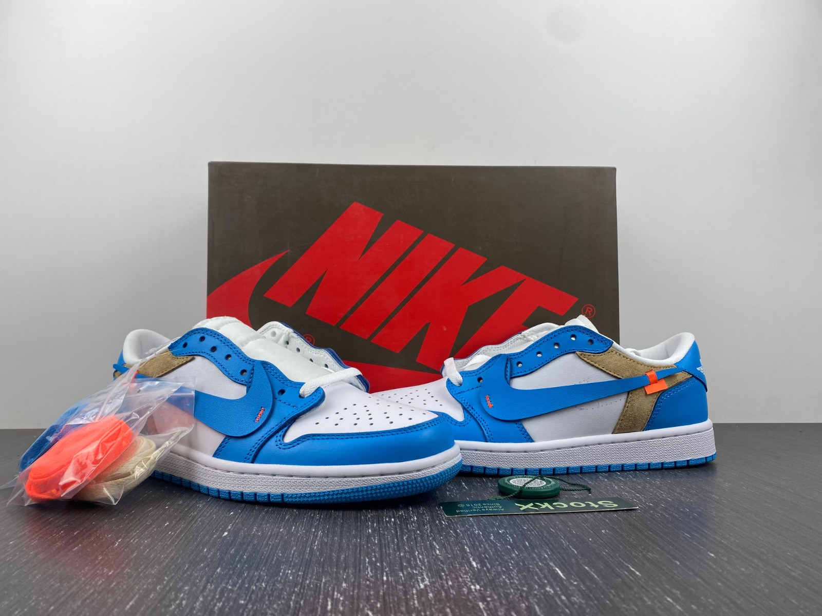 Air Jordan 1 Low OW Sneaker CZ0790-148