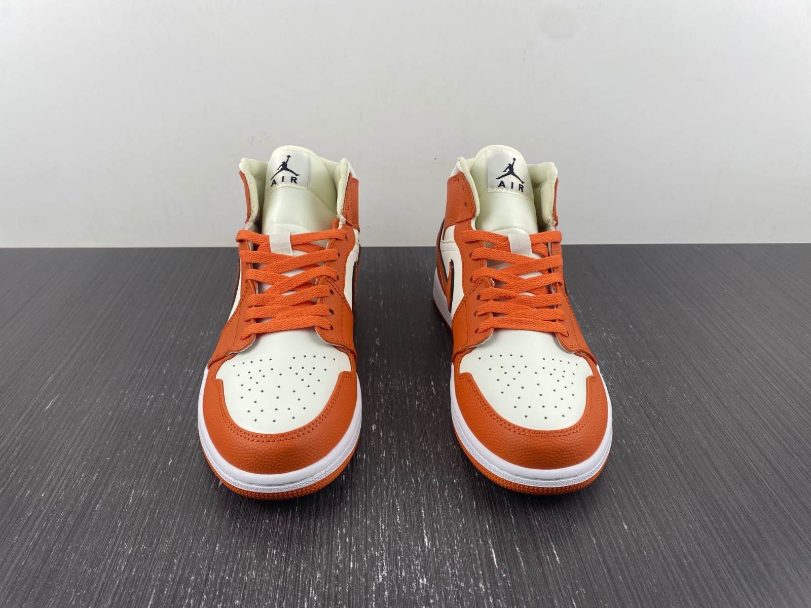 Air Jordan 1 Mid SE WMNS Coconut Milk Sport Spice DV1302-100