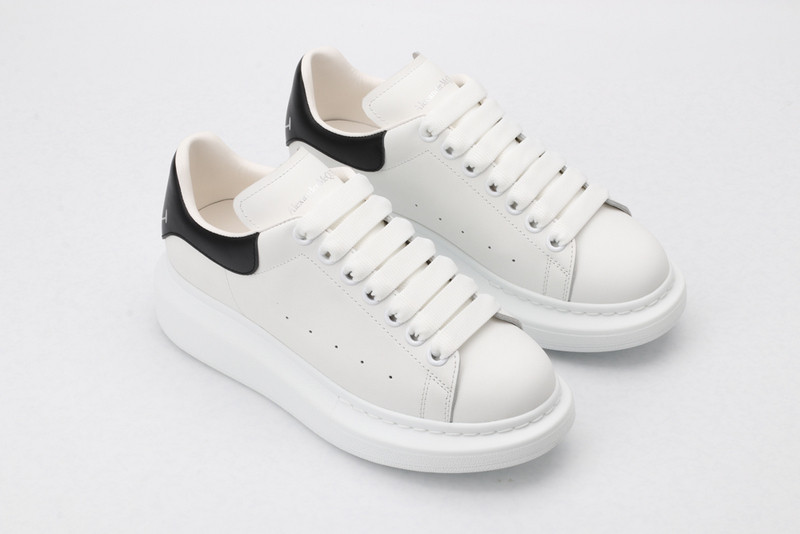 ALEXANDER MCQUEEN SNEAKER