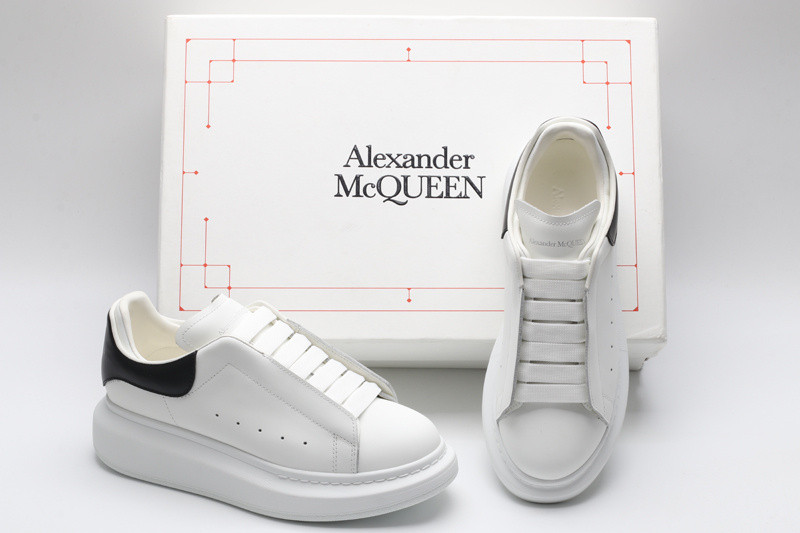 ALEXANDER MCQUEEN SNEAKER