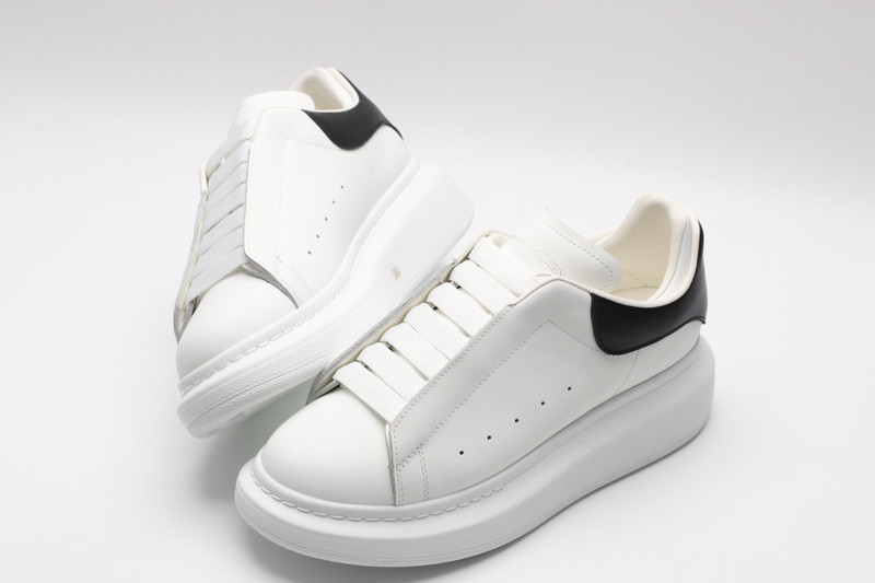ALEXANDER MCQUEEN SNEAKER