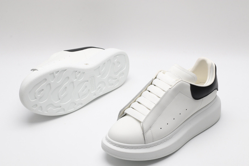 ALEXANDER MCQUEEN SNEAKER