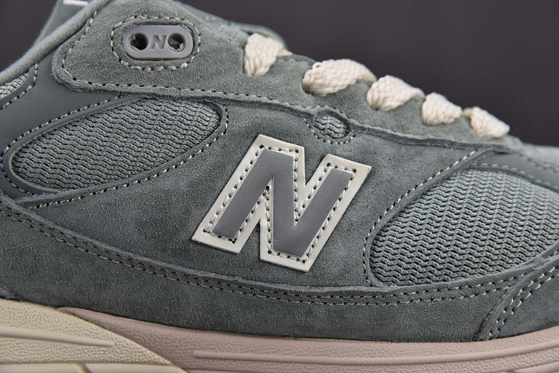 New Balance 993 MiUSA Kith Pistachio MR993KH1