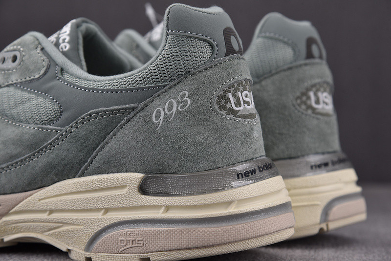 New Balance 993 MiUSA Kith Pistachio MR993KH1