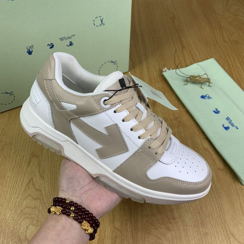 Off-White c/o Virgil Abloh