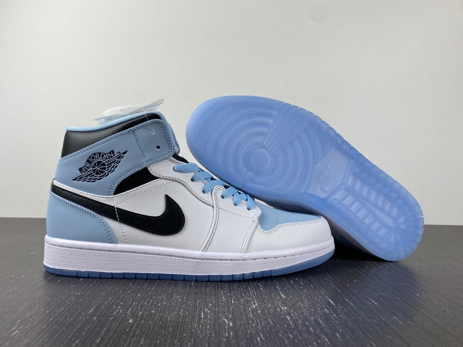 Jordan 1 Mid SE Ice Blue (2023) - DV1308-104