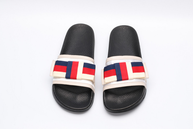 GUC LEATHER SLIDE