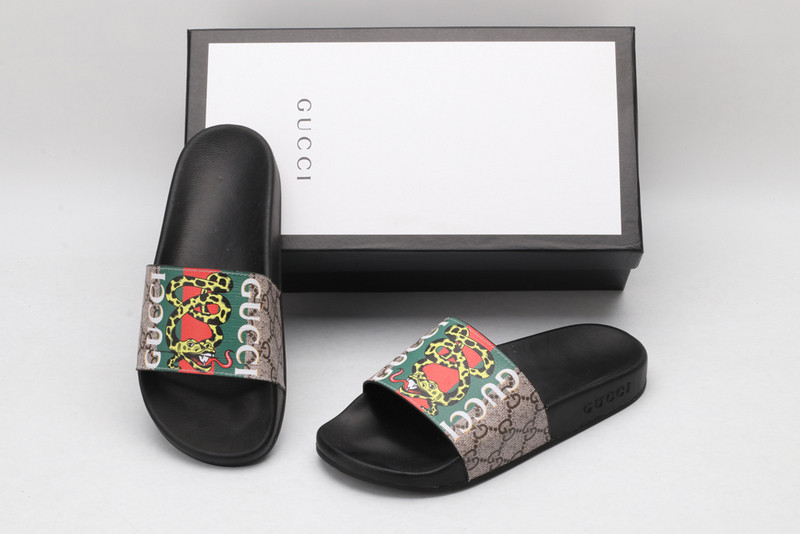 GUC LEATHER SLIDE