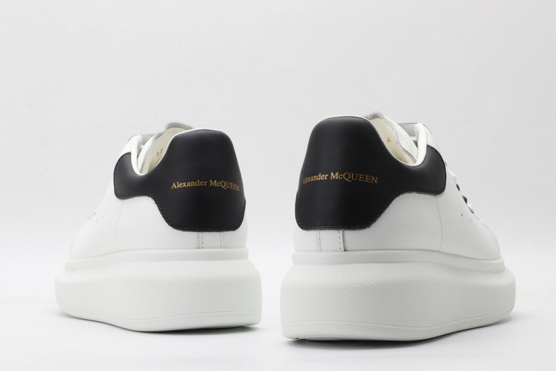 ALEXANDER MCQUEEN SNEAKER