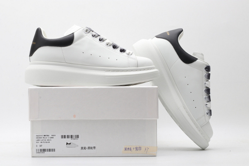 ALEXANDER MCQUEEN SNEAKER