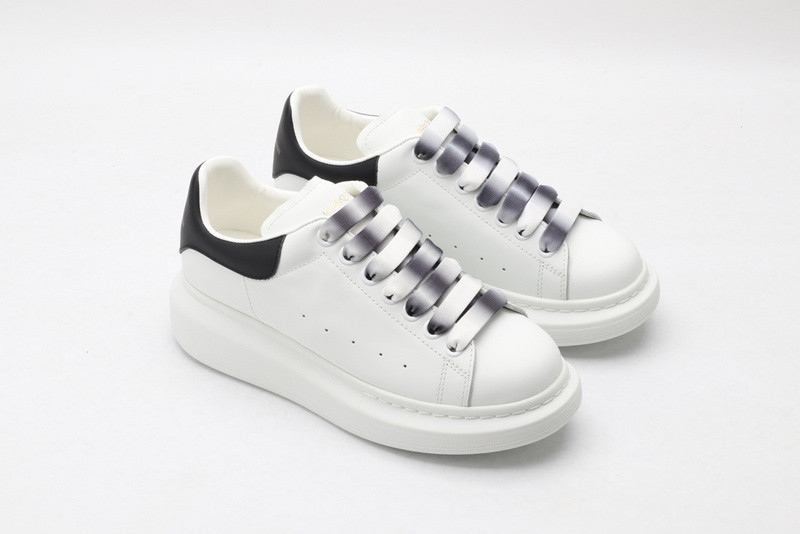 ALEXANDER MCQUEEN SNEAKER