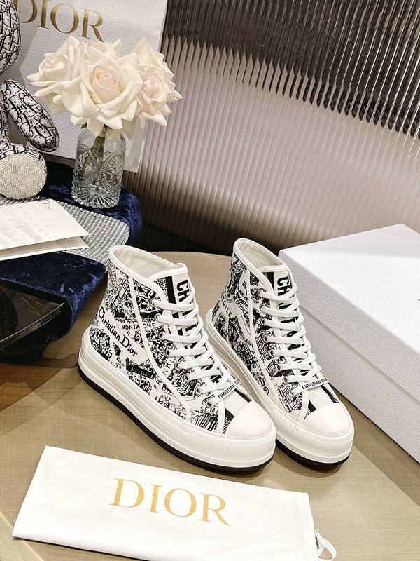 D B23 HIGH-TOP SNEAKERS