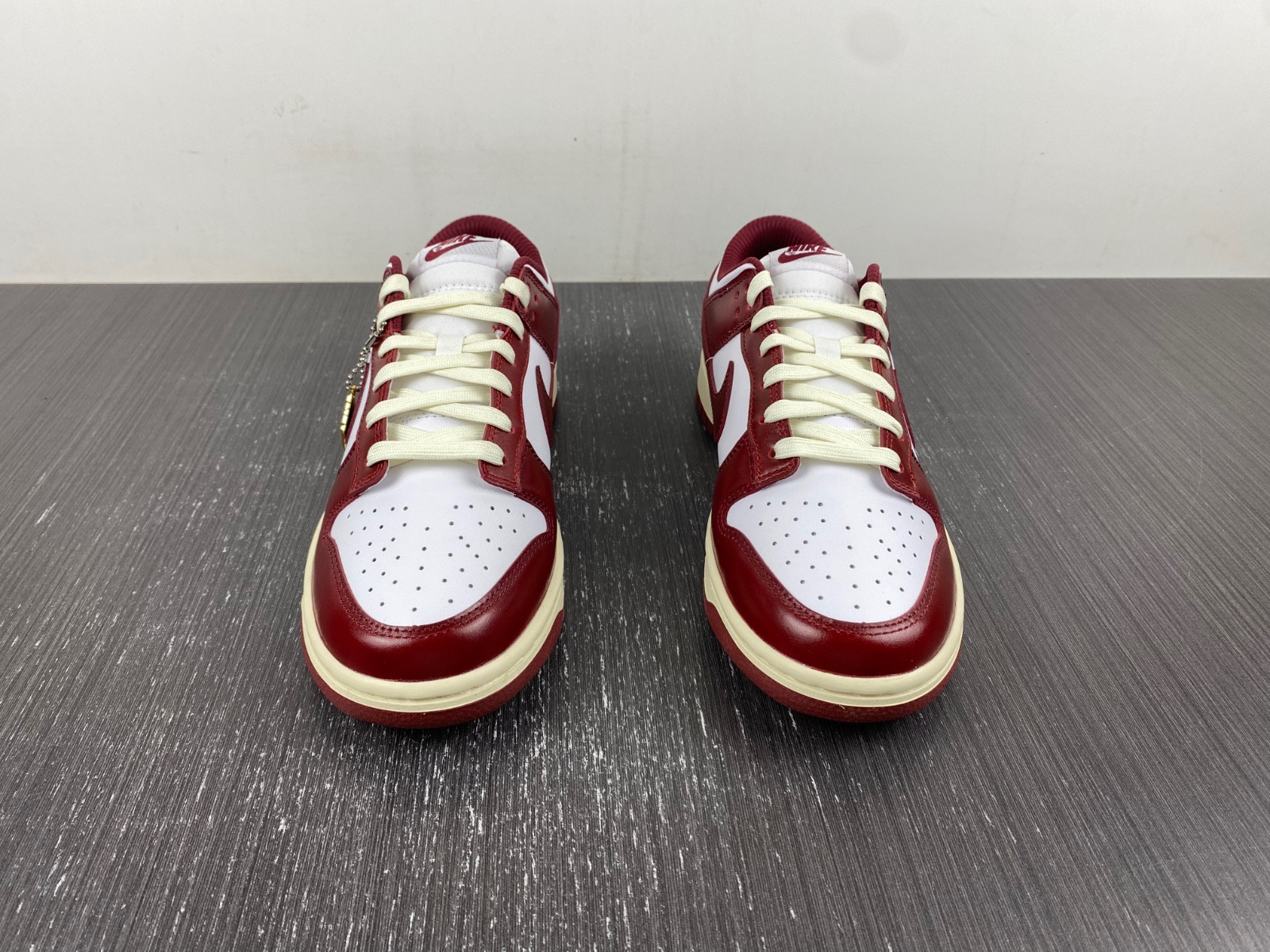 Nike Dunk Low PRM Vintage Team Red FJ4555-100