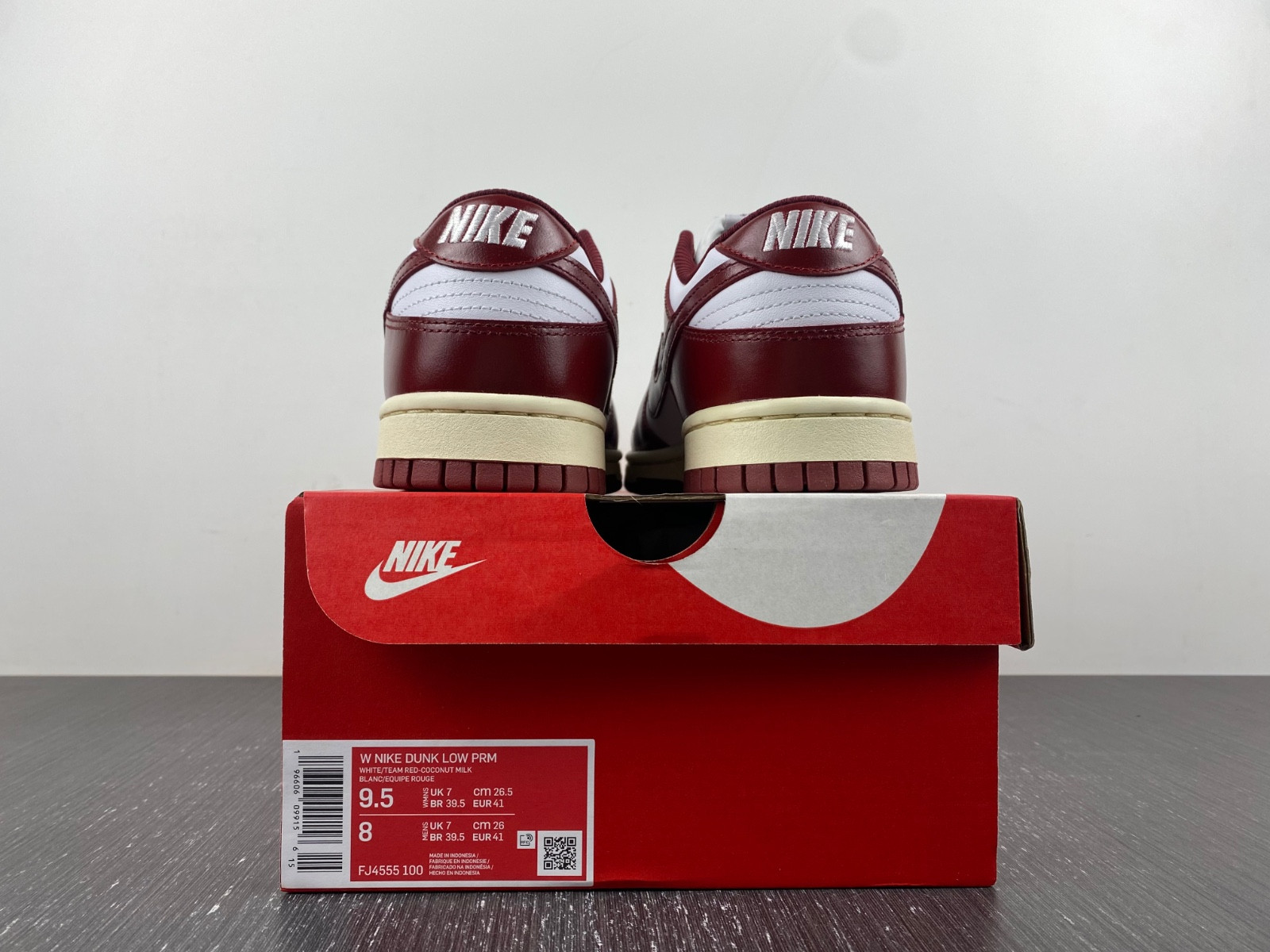 Nike Dunk Low PRM Vintage Team Red FJ4555-100